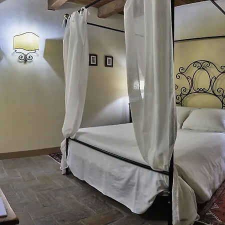 Castello Di Hotel Montegridolfo