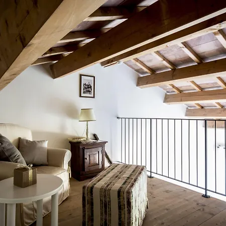 호텔 Castello Di 4*