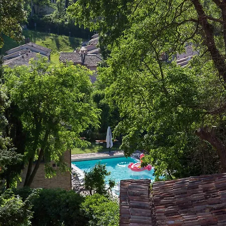 호텔 Castello Di 4*