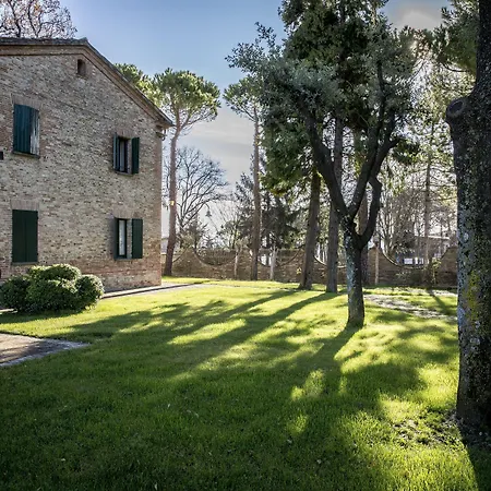 Hotel Castello Di Montegridolfo 4*