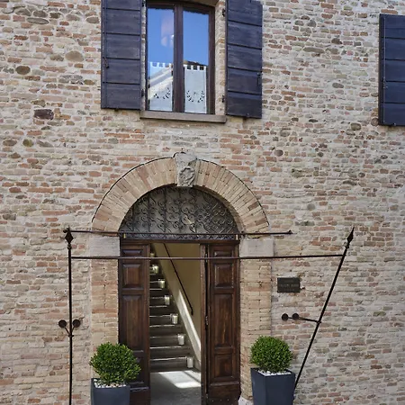 Hotel Castello Di Montegridolfo