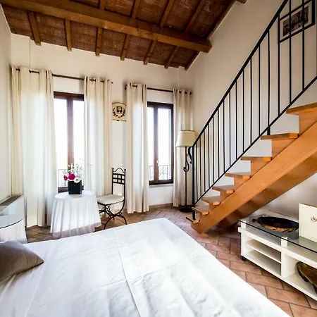 Castello Di Hotel Montegridolfo