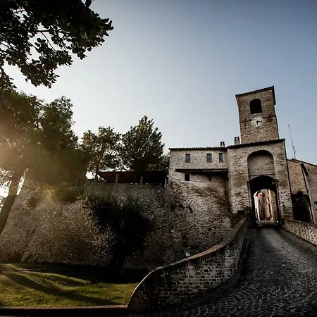 Castello Di Montegridolfo 4*