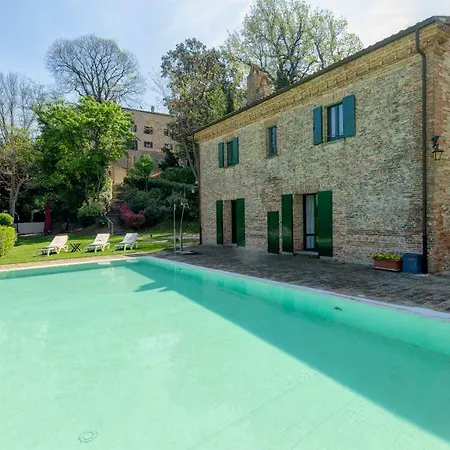 호텔 Castello Di Belvedere Fogliense