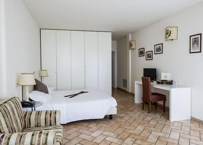 Castello Di Montegridolfo