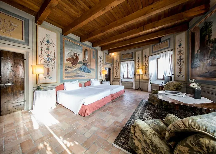 Hotel Castello Di 4*